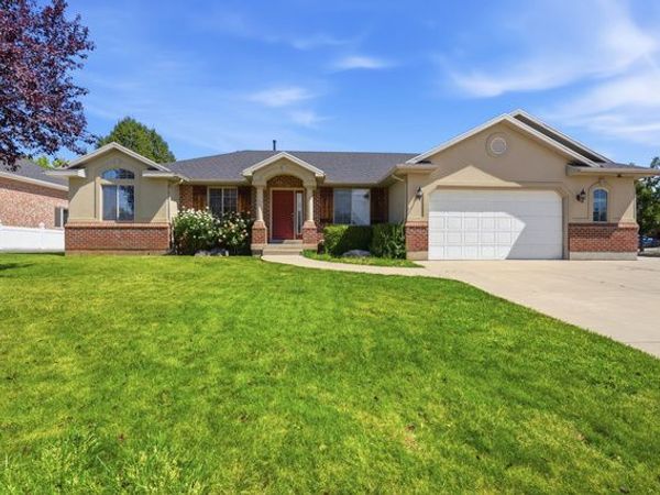 546 W 2525 S, Syracuse, UT 84075