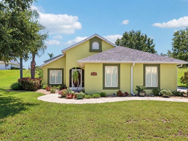 76 FAIRWAY CIRCLE, UMATILLA, FL 32784