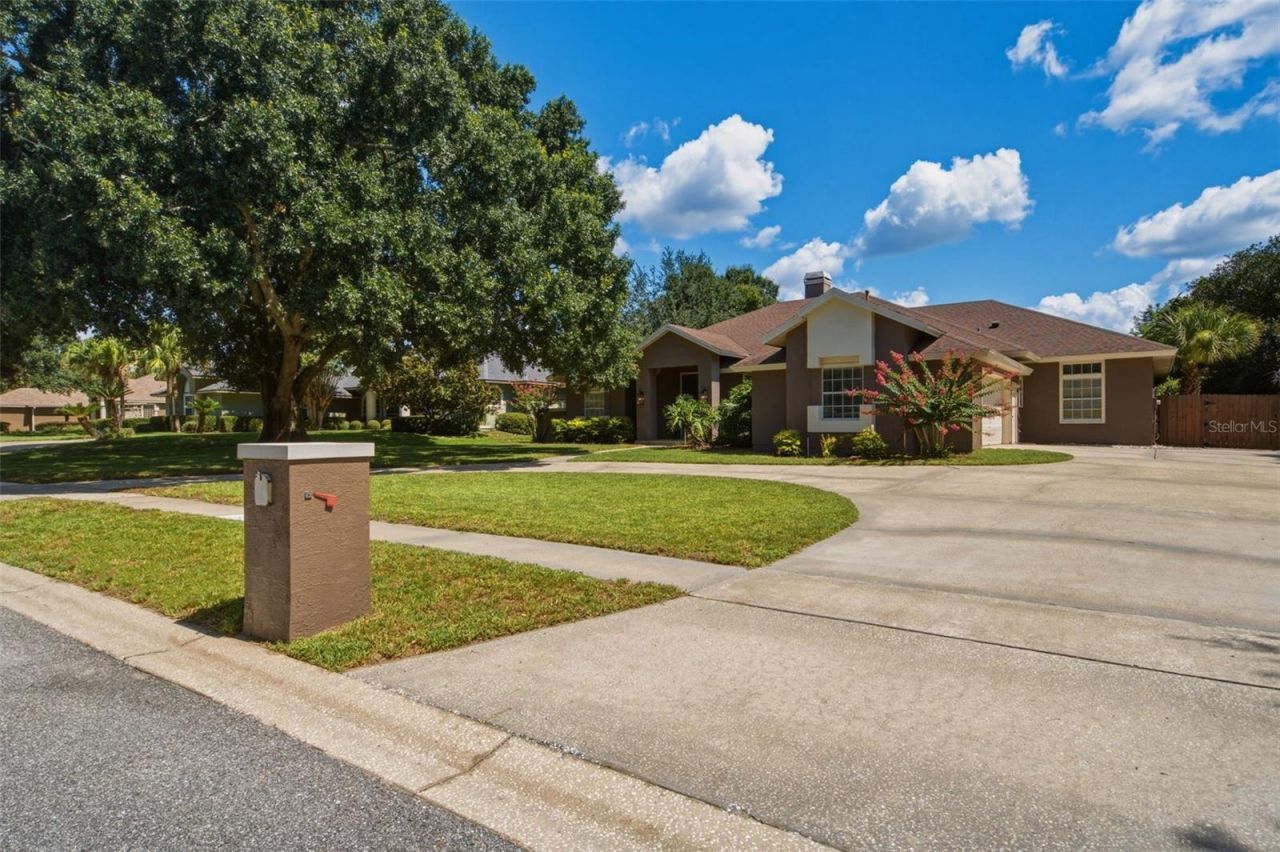2260 Langley Circle, Orlando, FL 32835 Photo