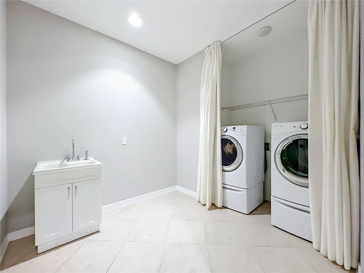 8316 Lookout Pointe Drive, Windermere, FL 34786 Photo