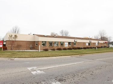 2515 S Dye Road , Flint Twp, MI 48532