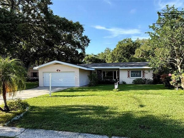 918 BAY BREEZE TERRACE , LARGO, FL 33770