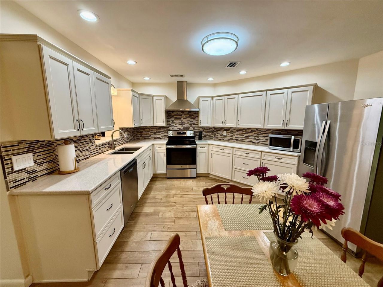 918 Bay Breeze Terrace , Largo, FL 33770 Photo