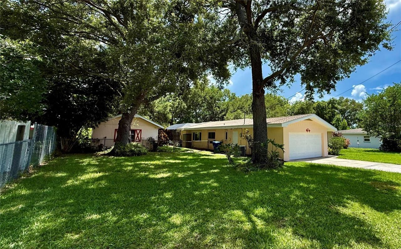 918 Bay Breeze Terrace , Largo, FL 33770 Photo