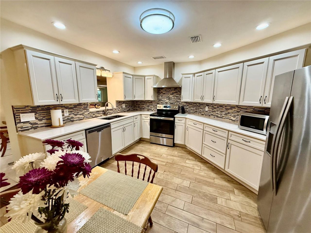 918 Bay Breeze Terrace , Largo, FL 33770 Photo
