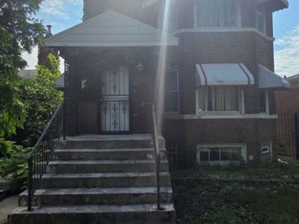 9737 S Prairie Avenue, Chicago, IL 60628