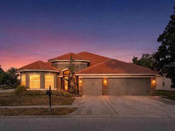 11530 OYSTER BAY CIRCLE , NEW PORT RICHEY, FL 34654