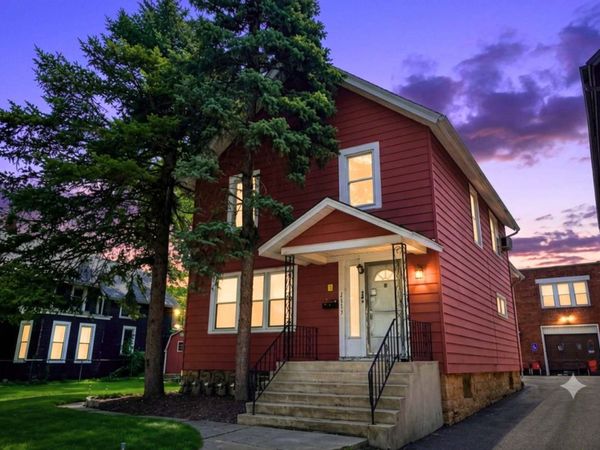 2333 Walnut Street , Blue Island, IL 60406
