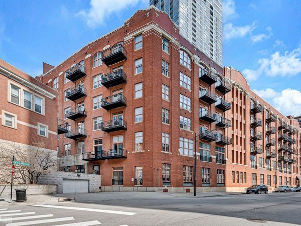 360 W Illinois Street, Unit 5C, Chicago, IL 60654