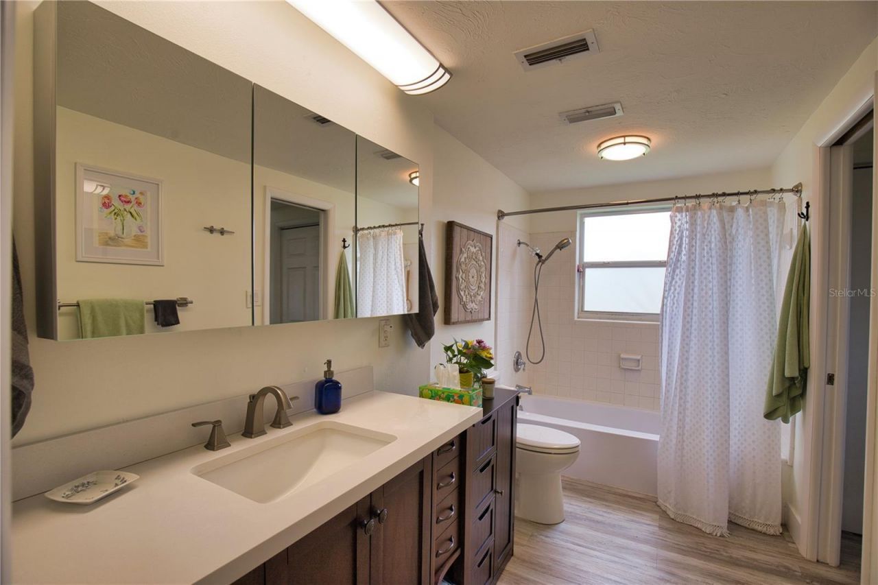 459 E Baffin Drive, Venice, FL 34293 Photo