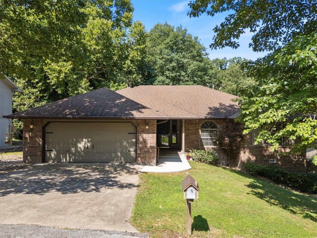 7 Adams Lane Bella Vista, AR 72715