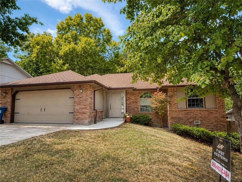 7 Adams Lane Bella Vista, AR 72715