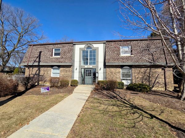 889 TRACE Drive , Unit 107, Buffalo Grove, IL 60089