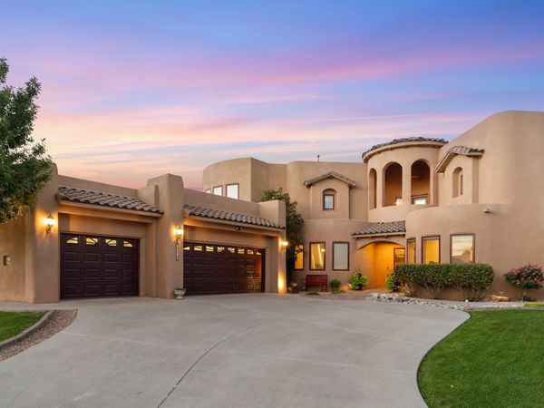 9228 La Tierra Court NE, Albuquerque, NM 87122