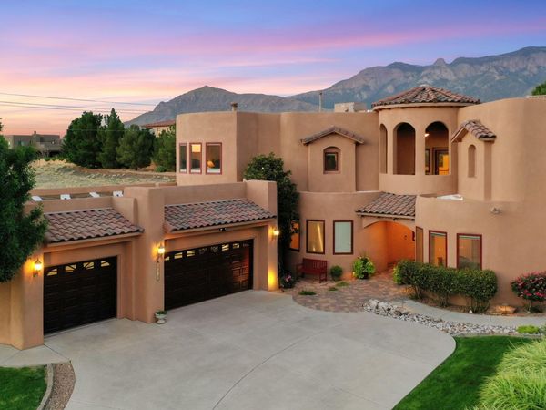 9228 La Tierra Court NE, Albuquerque, NM 87122