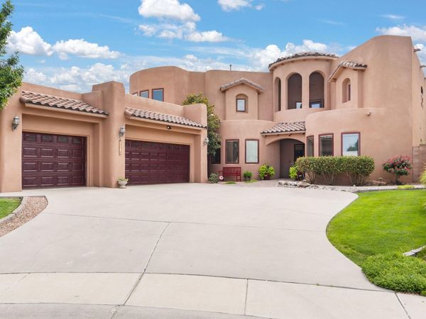 9228 La Tierra Court NE, Albuquerque, NM 87122