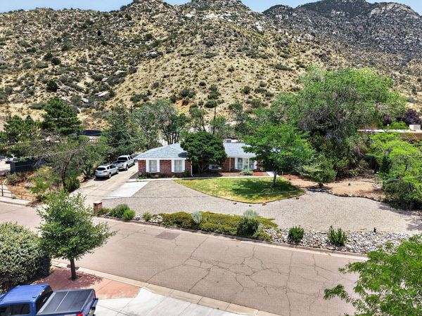 4600 Sunset Canyon Place NE, Albuquerque, NM 87111
