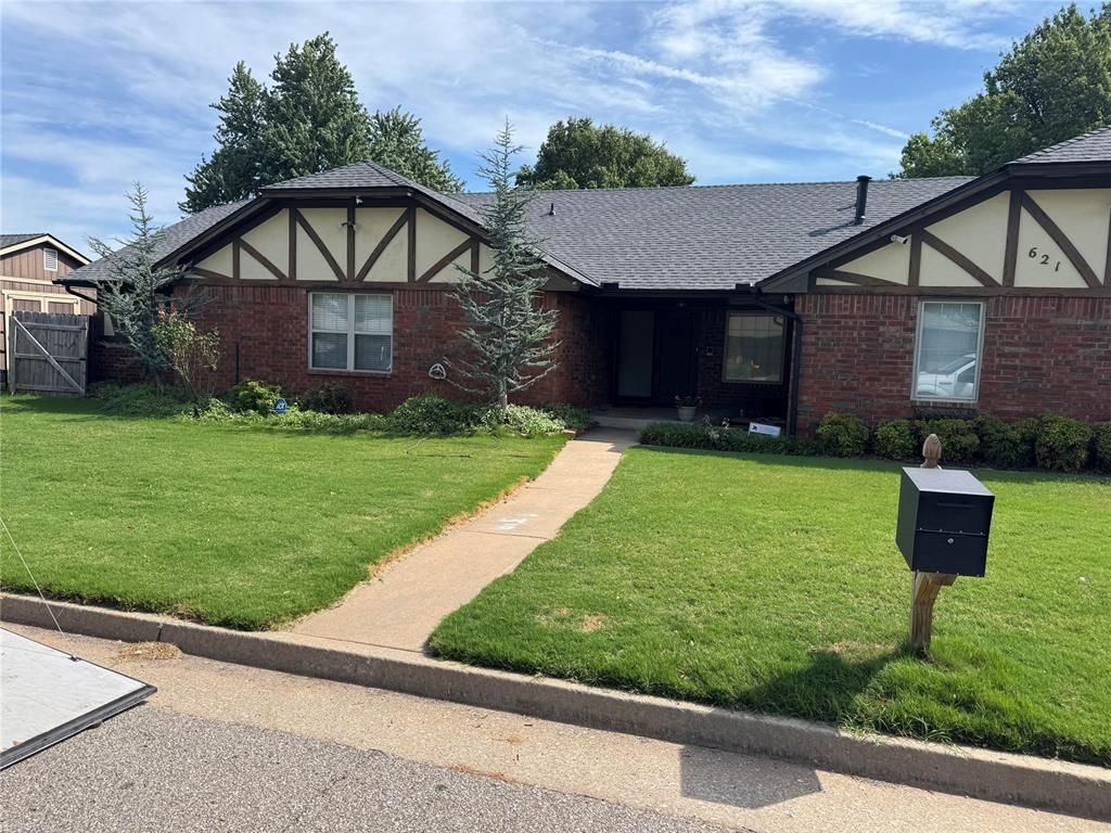 621 Brookwood Drive Oklahoma City, OK 