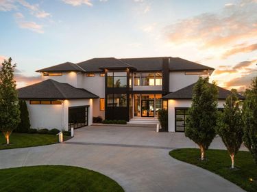 620 S 249 Circle, Waterloo, NE 68069
