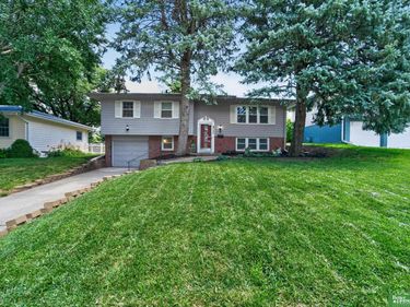 5111 S 94th Avenue, Omaha, NE 68127
