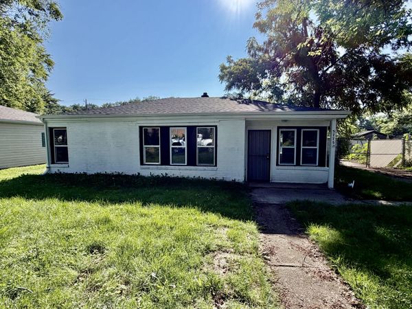 5775 Connecticut Street , Merrillville, IN 46410