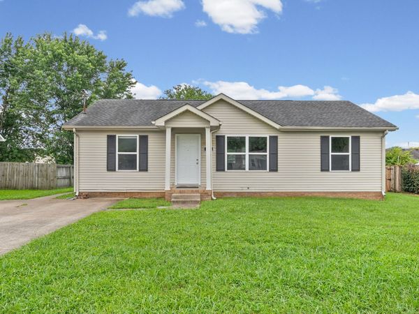 307 Alan Court , Oak Grove, KY 42262