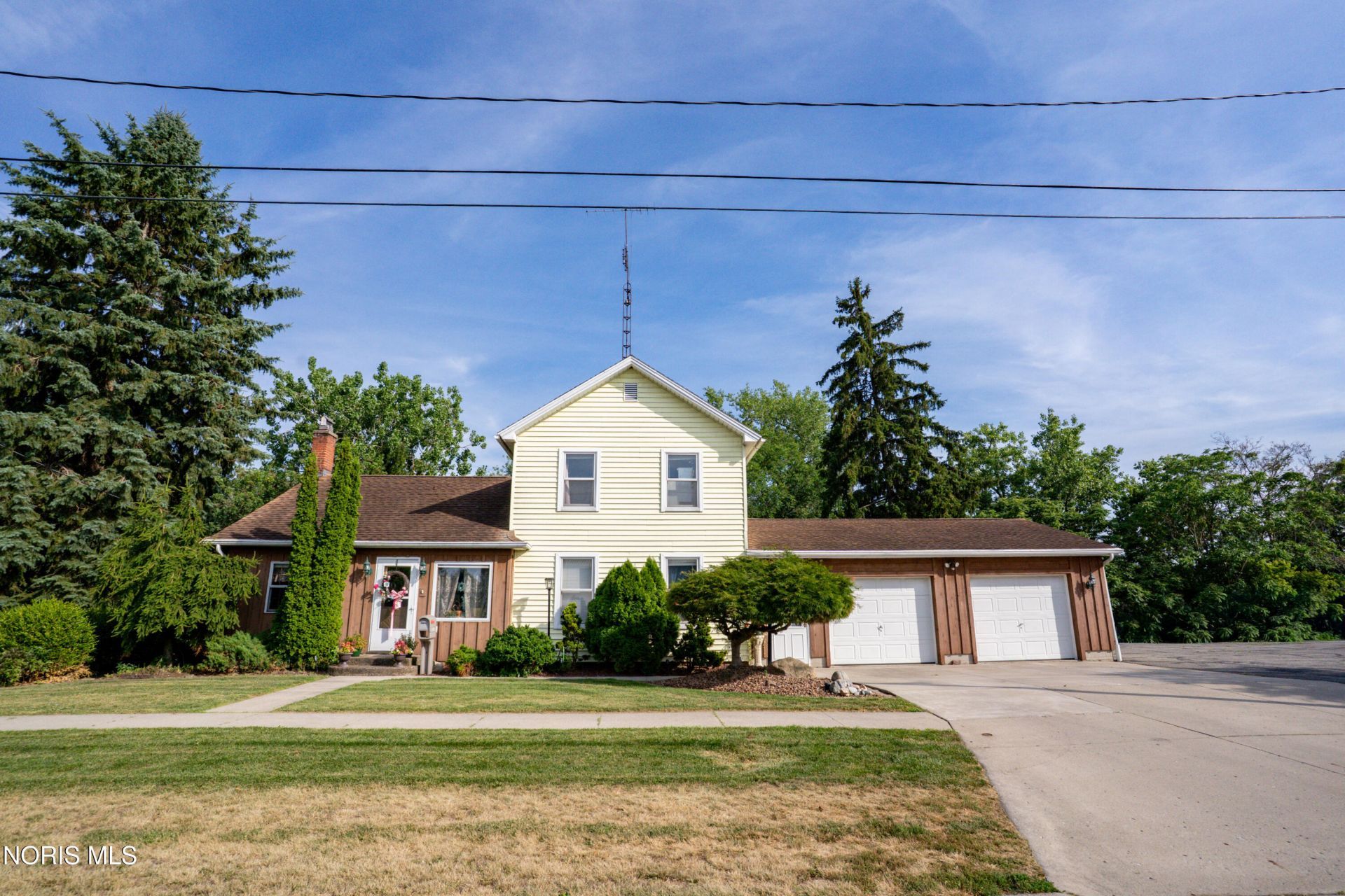 133 E Front Street, Napoleon, OH 43545 Main Photo