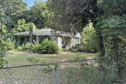49 Robinson St. photo 4