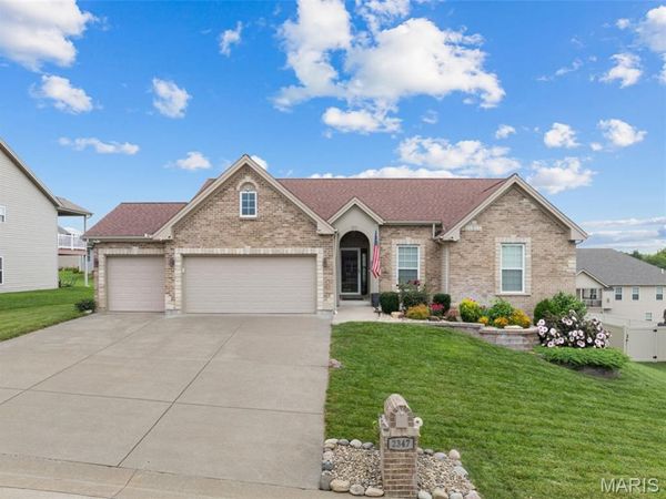 2347 Fire Crest Court, Washington, MO 63090