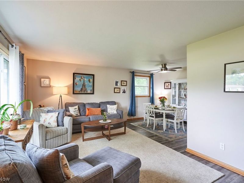 8223 Wesley Drive, Strongsville, OH 44136 Photo 2