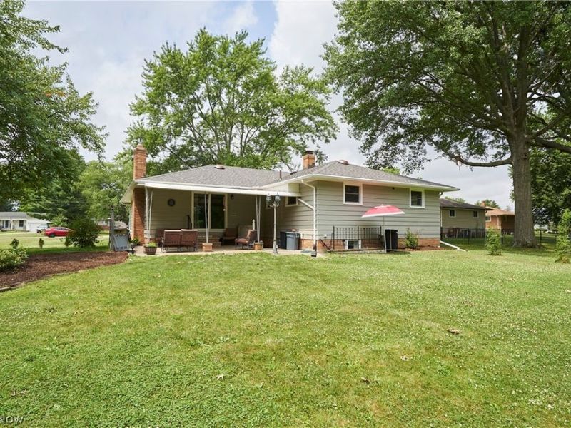 8223 Wesley Drive, Strongsville, OH 44136 Photo 24
