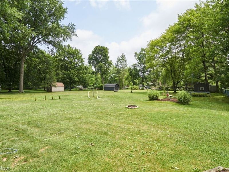 8223 Wesley Drive, Strongsville, OH 44136 Photo 25