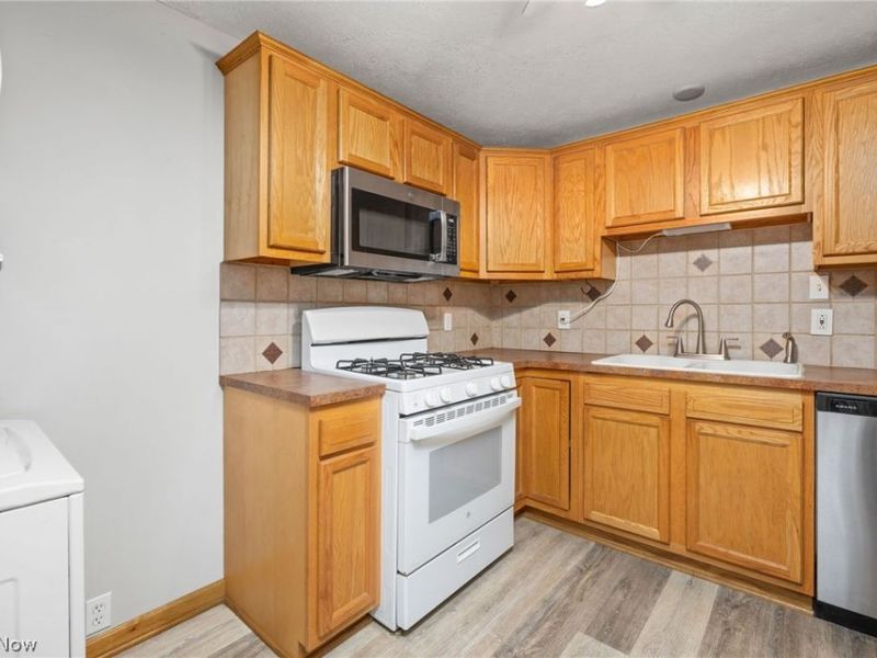 301 21st Street NW, Massillon, OH 44647 Photo 4