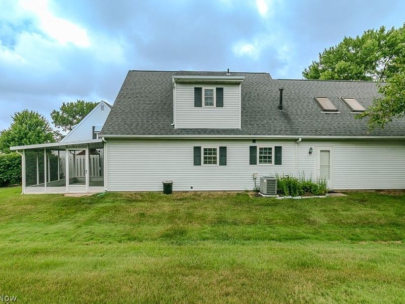 9834 Highgate Court, Concord Township, OH 44060 Photo 5