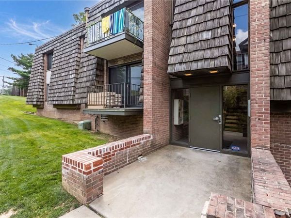 533 Forest Green Drive , Coraopolis, PA 15108