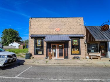 210 Main Street, Hazel, KY 42049