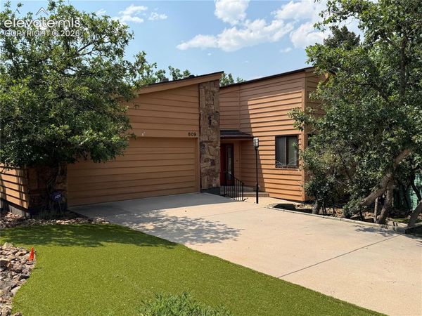 609 Crystal Hills Boulevard, Manitou Springs, CO 80829
