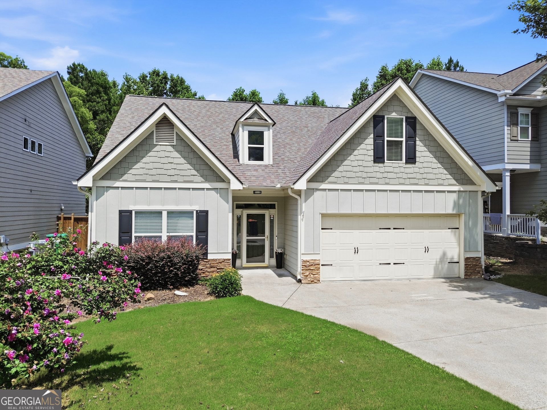643 Royal Crest Court, Canton, GA 30115 Main Photo