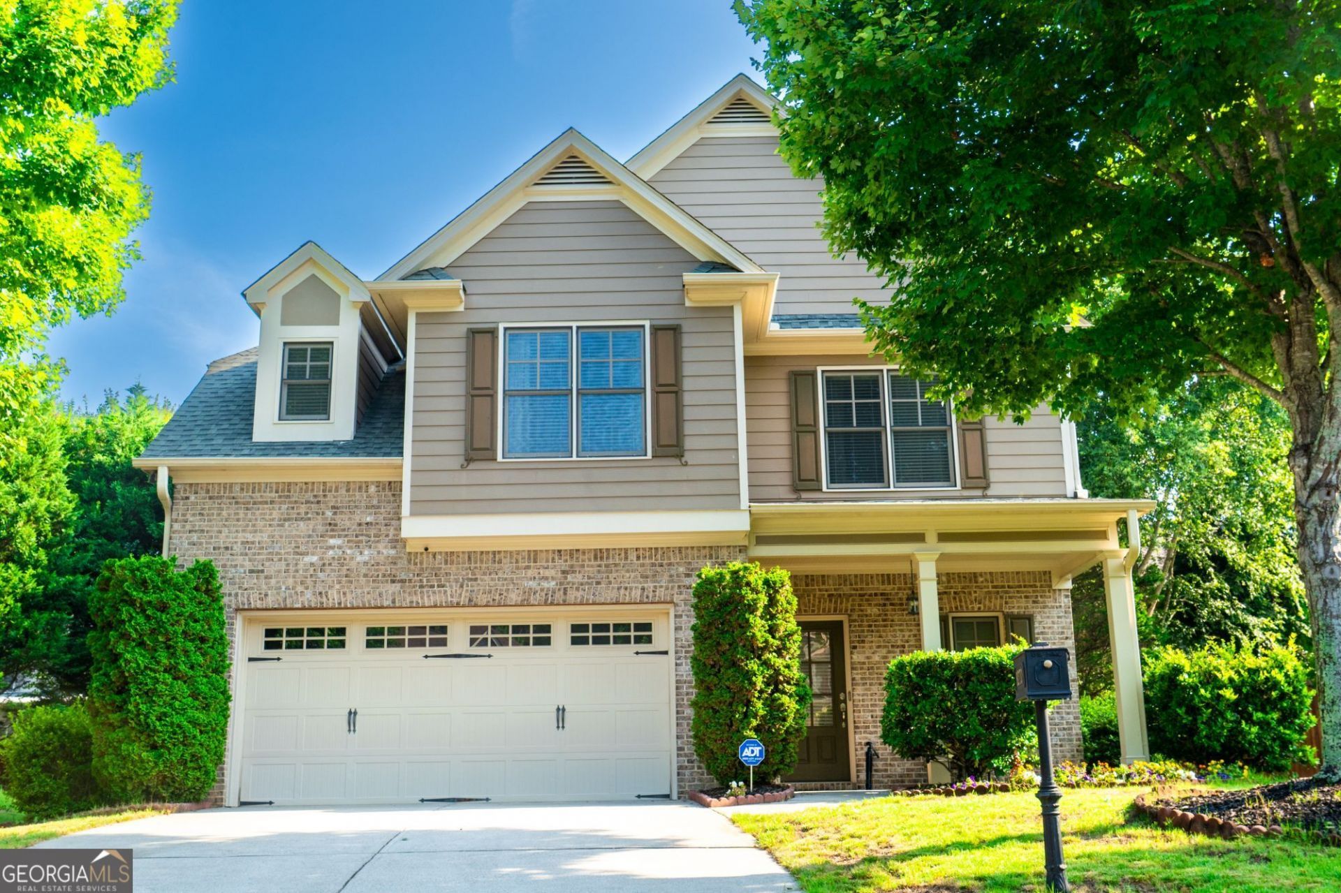 8270 Majors Ridge Way, Cumming, GA 30041 Main Photo