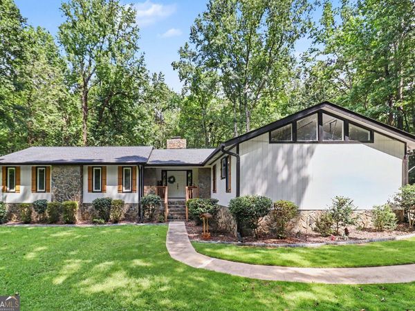 102 McKinley Circle, Lagrange, GA 30240