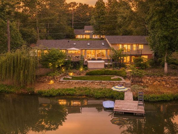 1085 Lake Charles Drive, Roswell, GA 30075