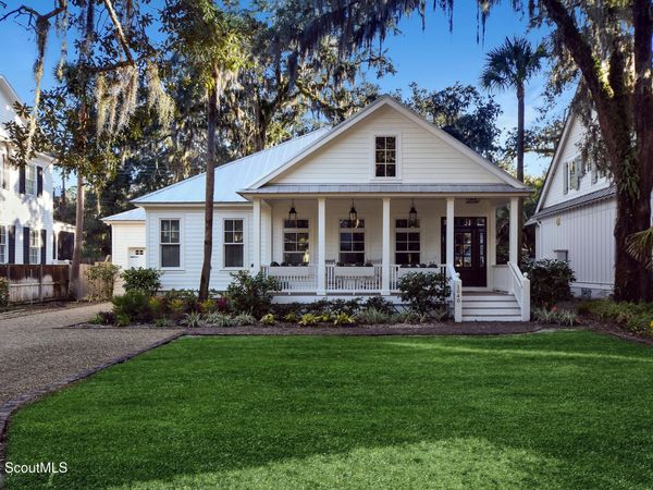 1040 Village Oaks Lane, St. Simons Island, GA 31522