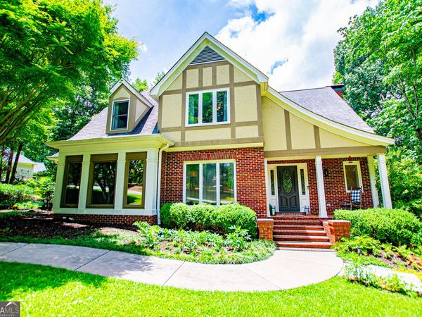 150 Laurel Lakes Drive, Carrollton, GA 30116