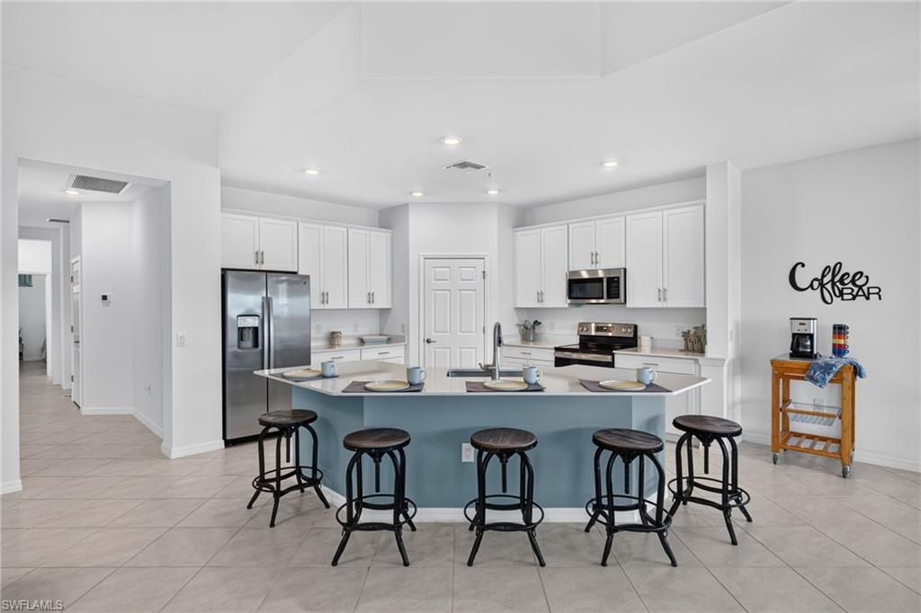 12051 Santaluz Dr , Unit 201, Fort Myers, FL 33913 Photo