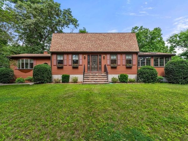 7 Edgeworth St, Billerica, MA 01821