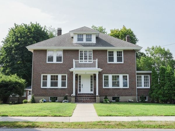 19 Stoneleigh Rd, Watertown, MA 02472