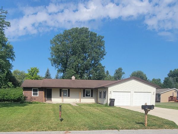 2665 Ridgecroft Drive SE, Kentwood, MI 49546