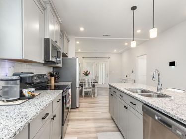 208 White Oak Gdn Way, Garner, NC 27529