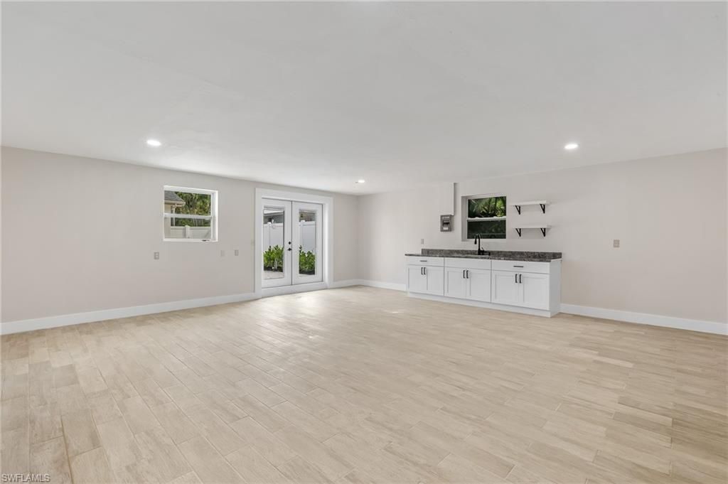 1342 Alhambra Dr , Fort Myers, FL 33901 Photo