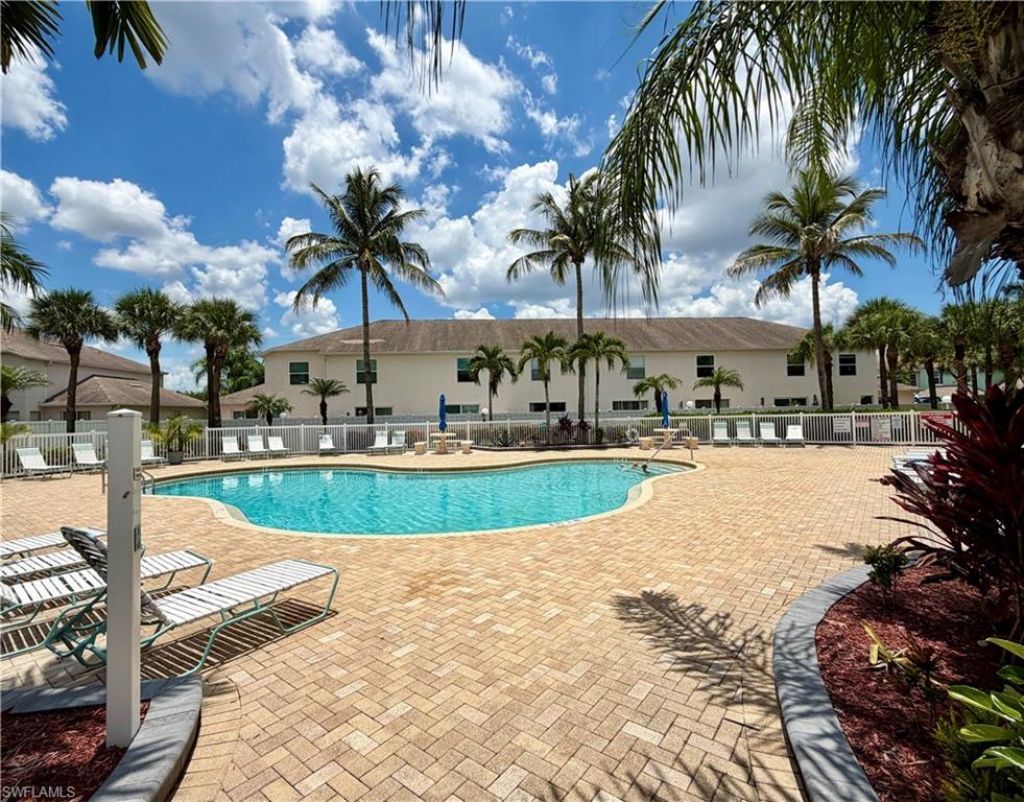3618 Pine Oak Cir , Unit 105, Fort Myers, FL 33916 Photo